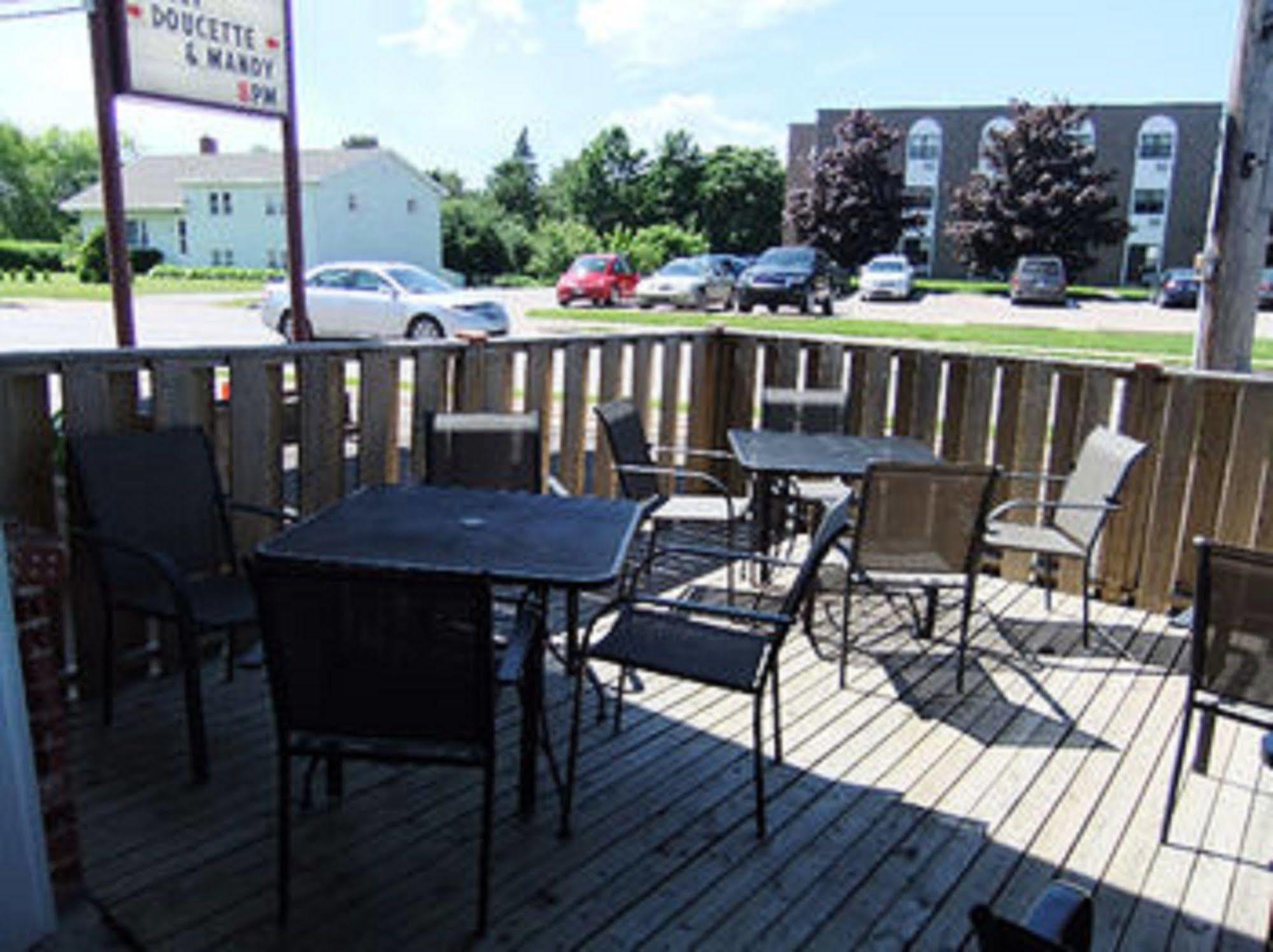 Stonehouse Motel And Restaurant Truro Exterior foto